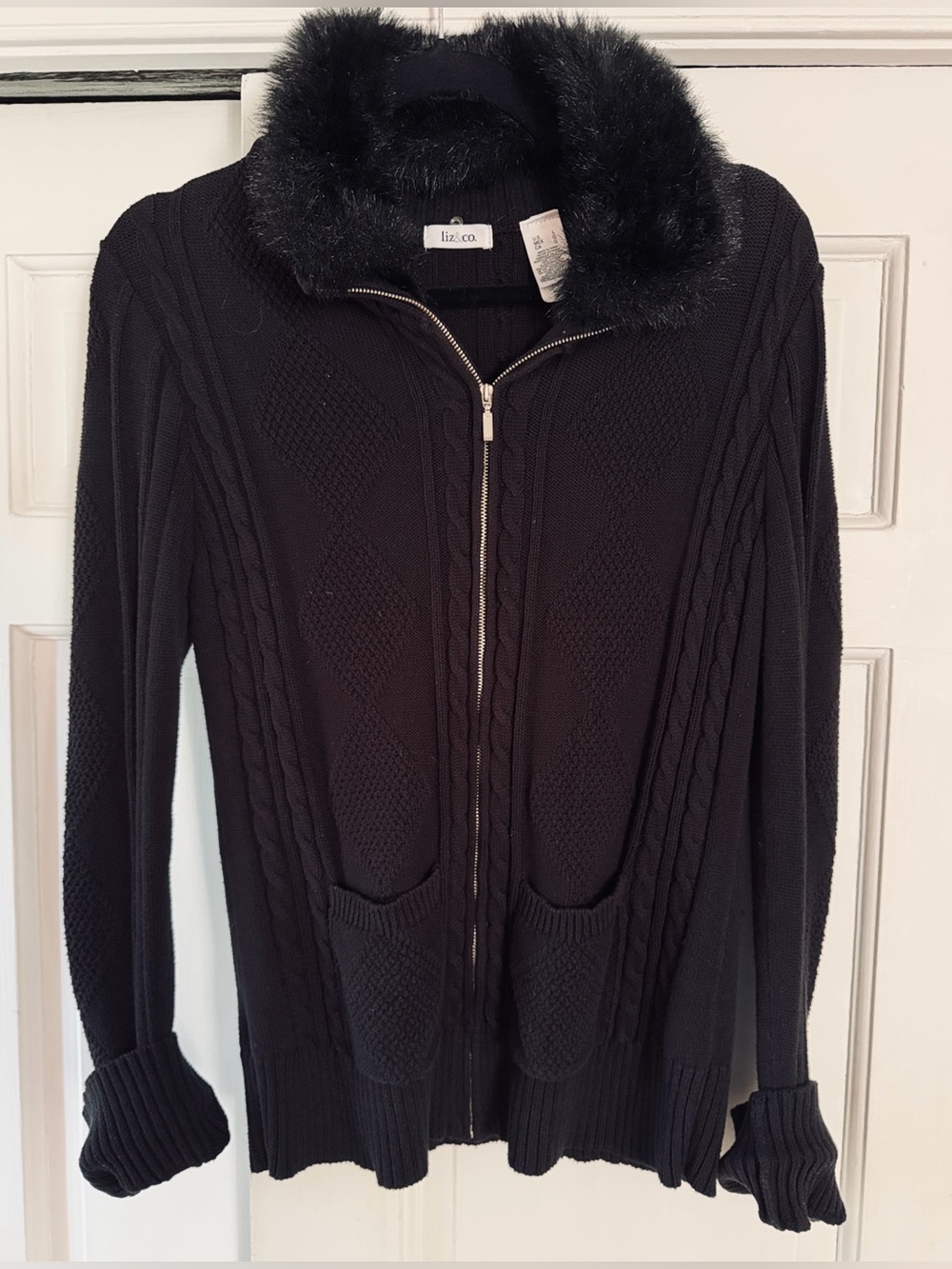 Liz & Co. Black cotton Faux-Fur Collar Zip Sweater